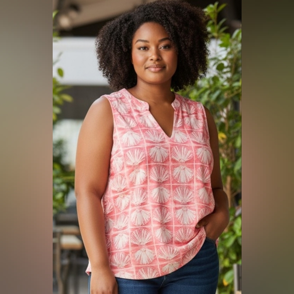 Lulu-B Pink Shell-Print Split V-Neck Sleeveless Top